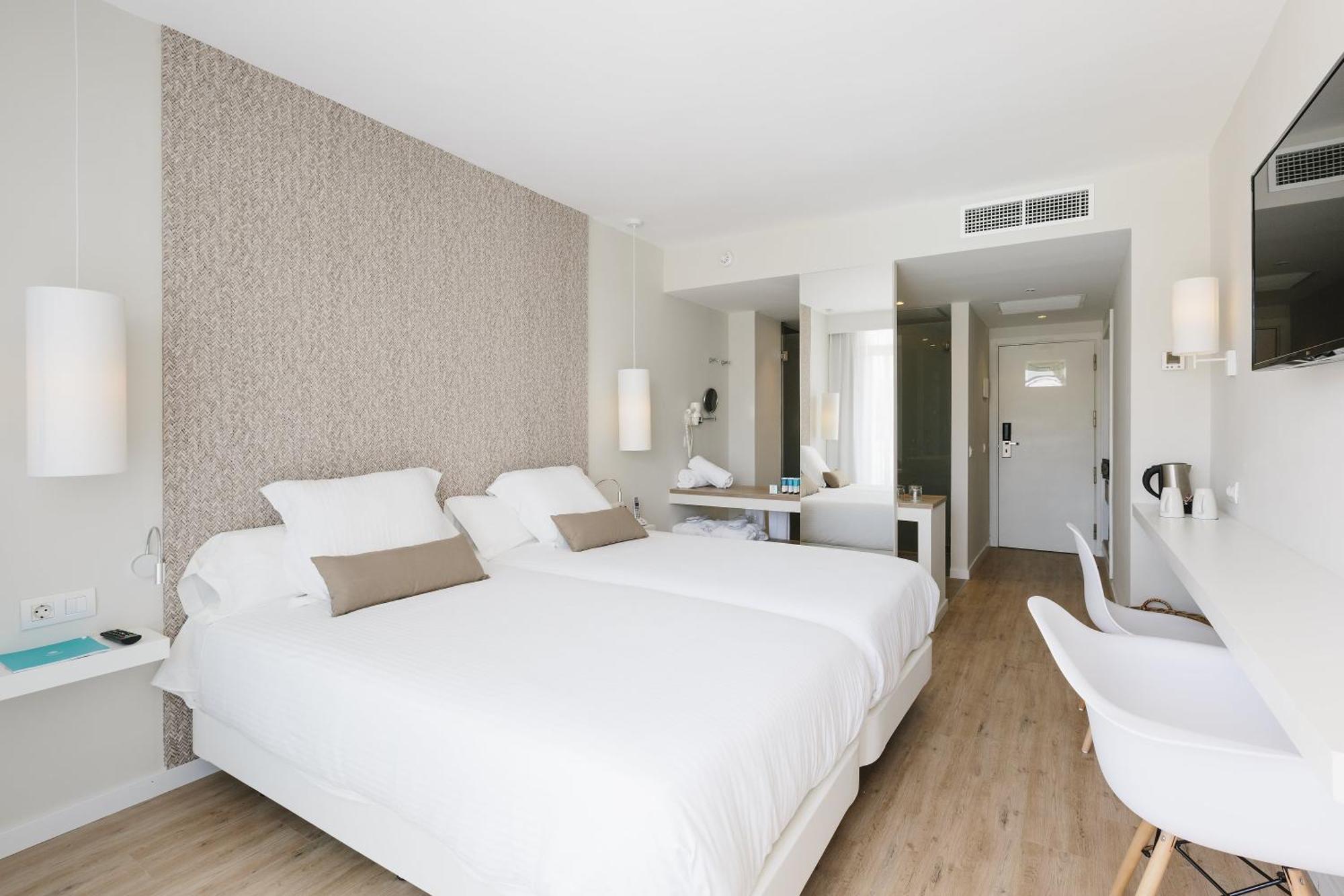 Hotel Aluasoul Ibiza - Adults Only Es Cana Esterno foto