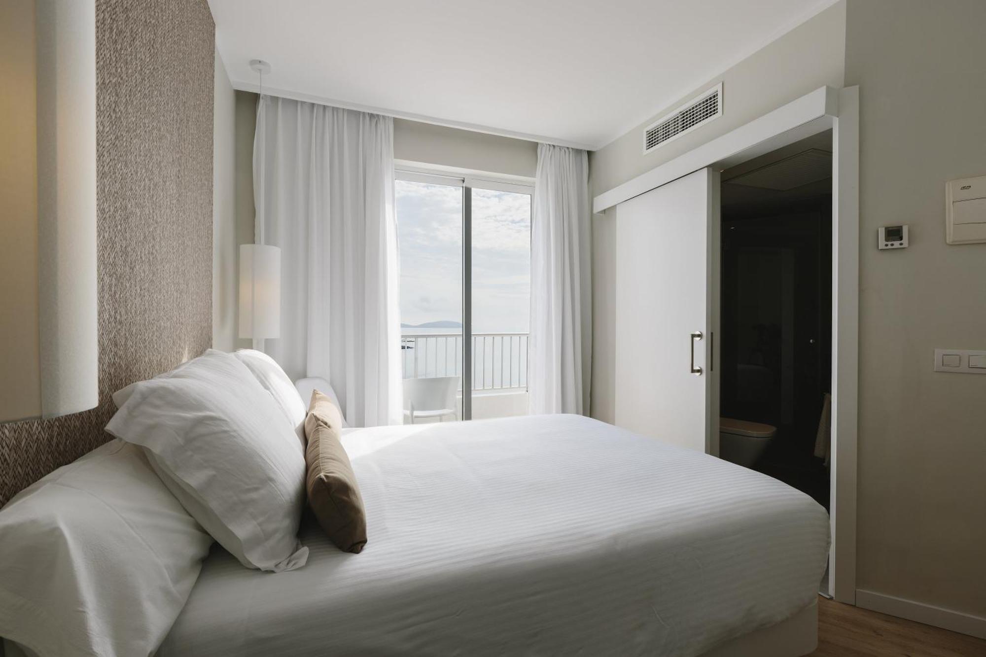 Hotel Aluasoul Ibiza - Adults Only Es Cana Esterno foto