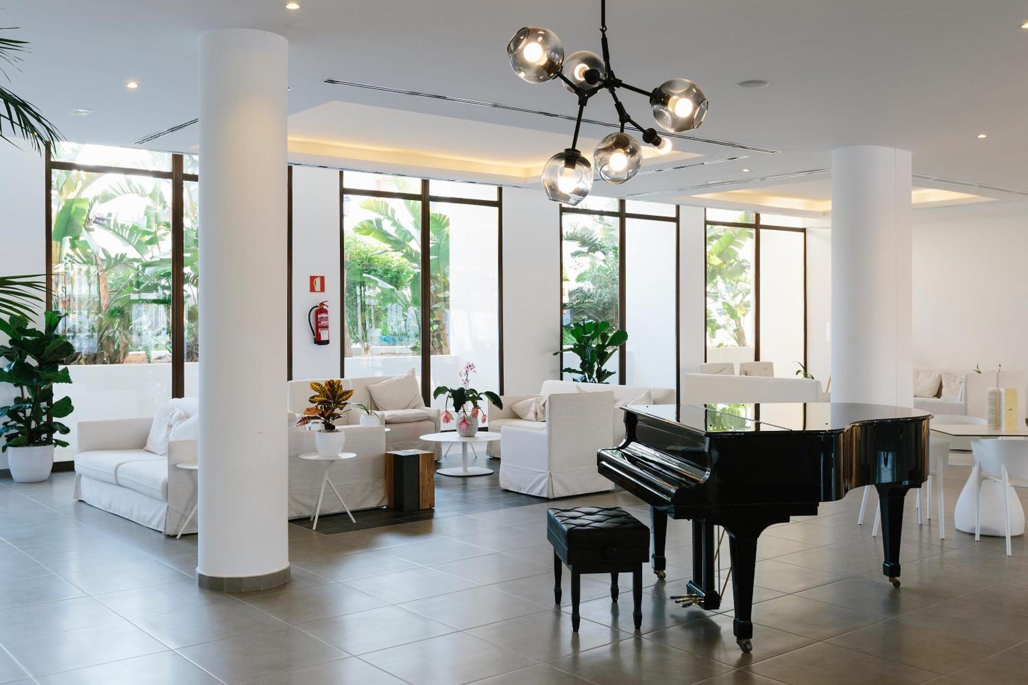 Hotel Aluasoul Ibiza - Adults Only Es Cana Esterno foto